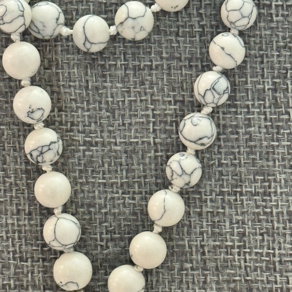 Kinsley Armelle Pepper Necklace Retired - Picture 5 of 6